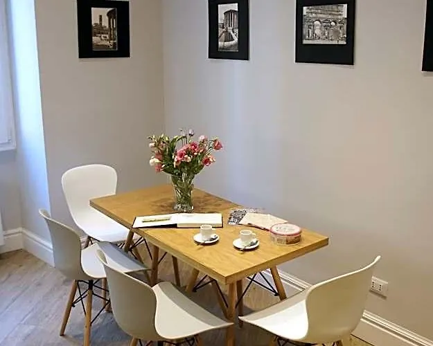 Roman Suite Guest House