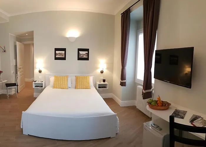 Bed & Breakfast Roman Suite Guest House Rome